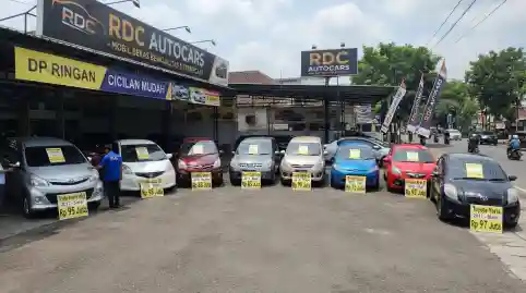 deretan mobil bekas semarang dibawah 100 juta
